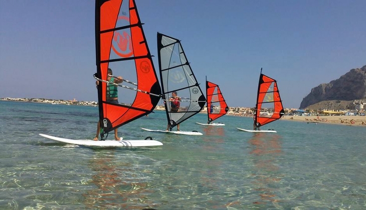 scuola windsurf talamone